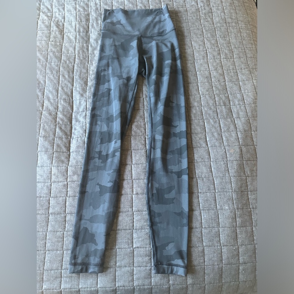 Lululemon Wunder Under Leggings sz 2